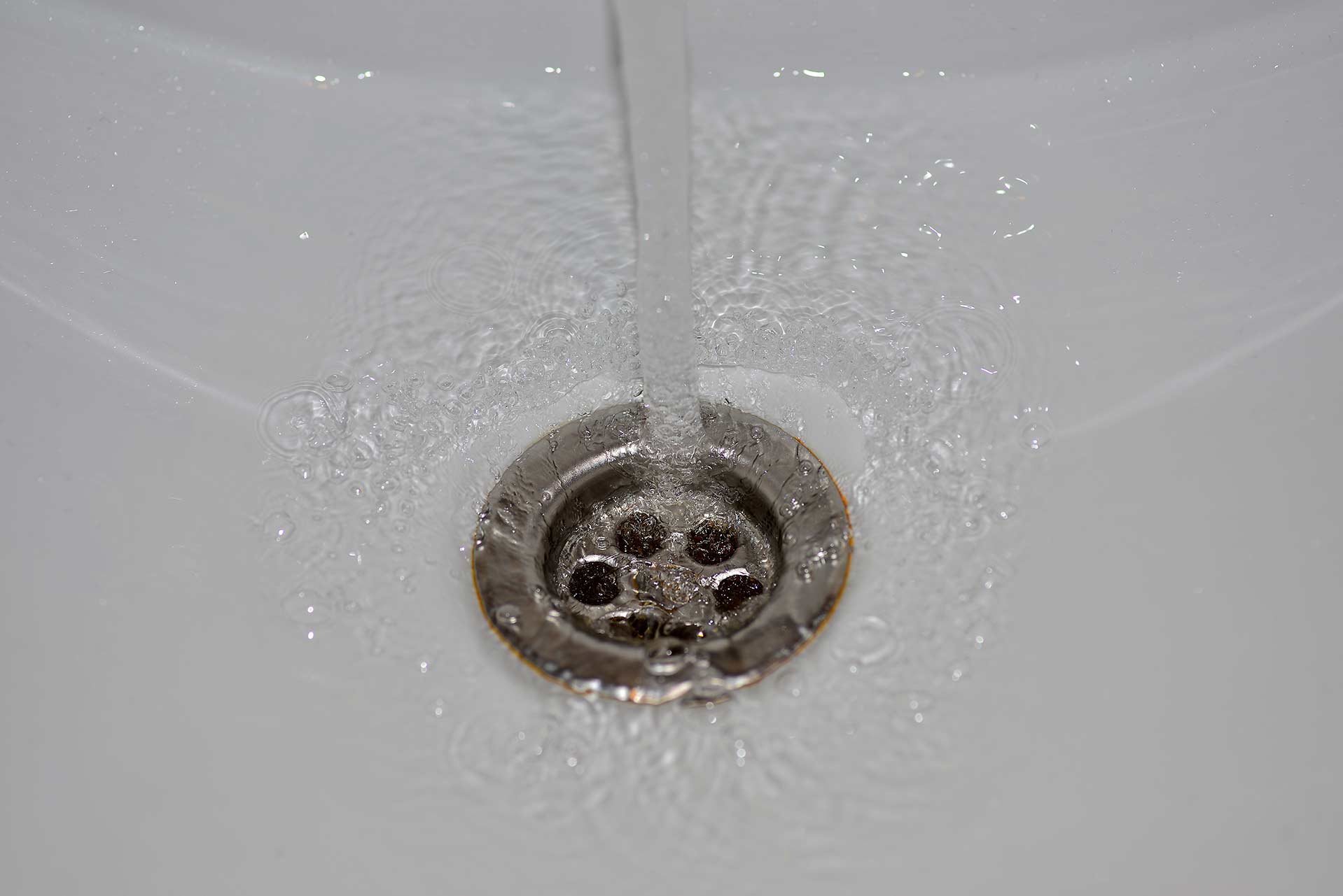A2B Drains provides services to unblock blocked sinks and drains for properties in Fareham.